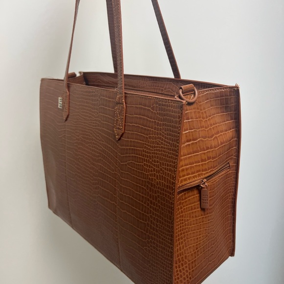 BEIS travel tote - Picture 2 of 4